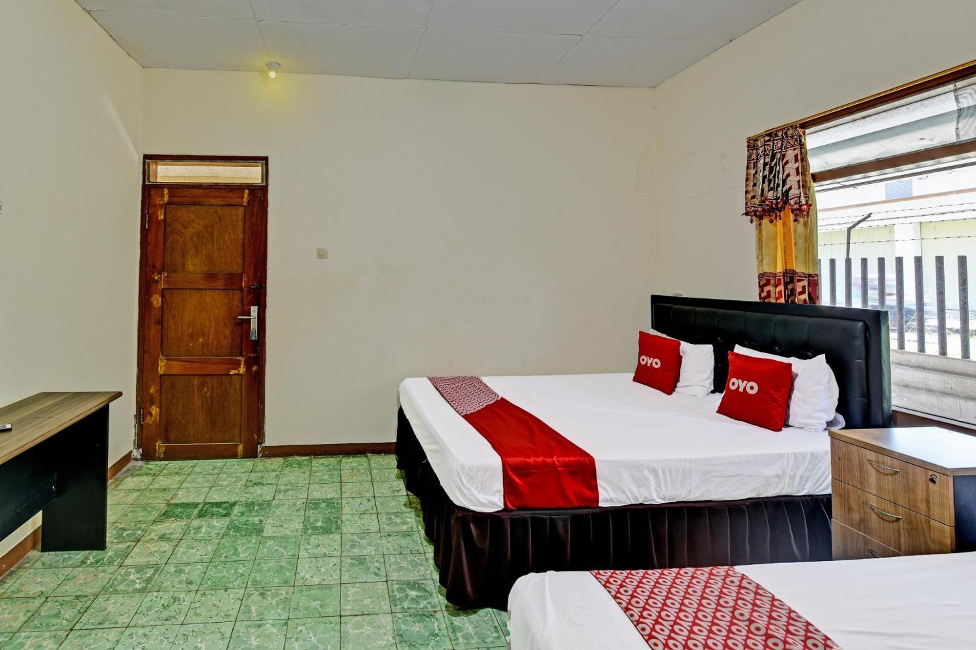Oyo 90443 Hotel New Kartika In Cilopadang Esterno foto